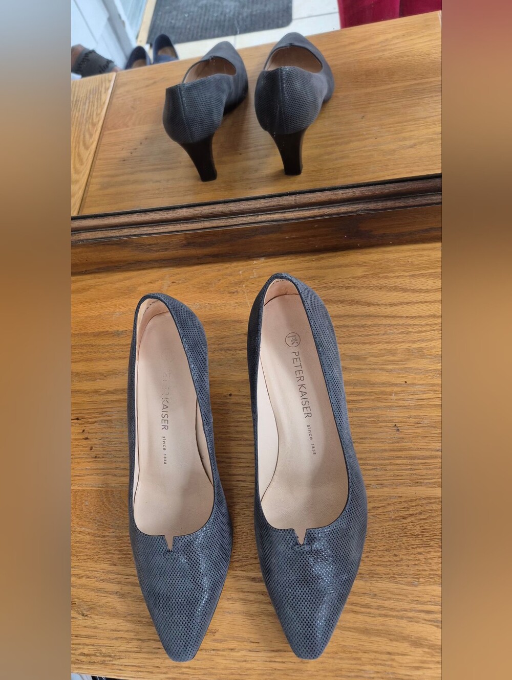 Peter Kaiser Germany Textured Grey Leather Tortoiseshell Cap Toe Pumps 8.5